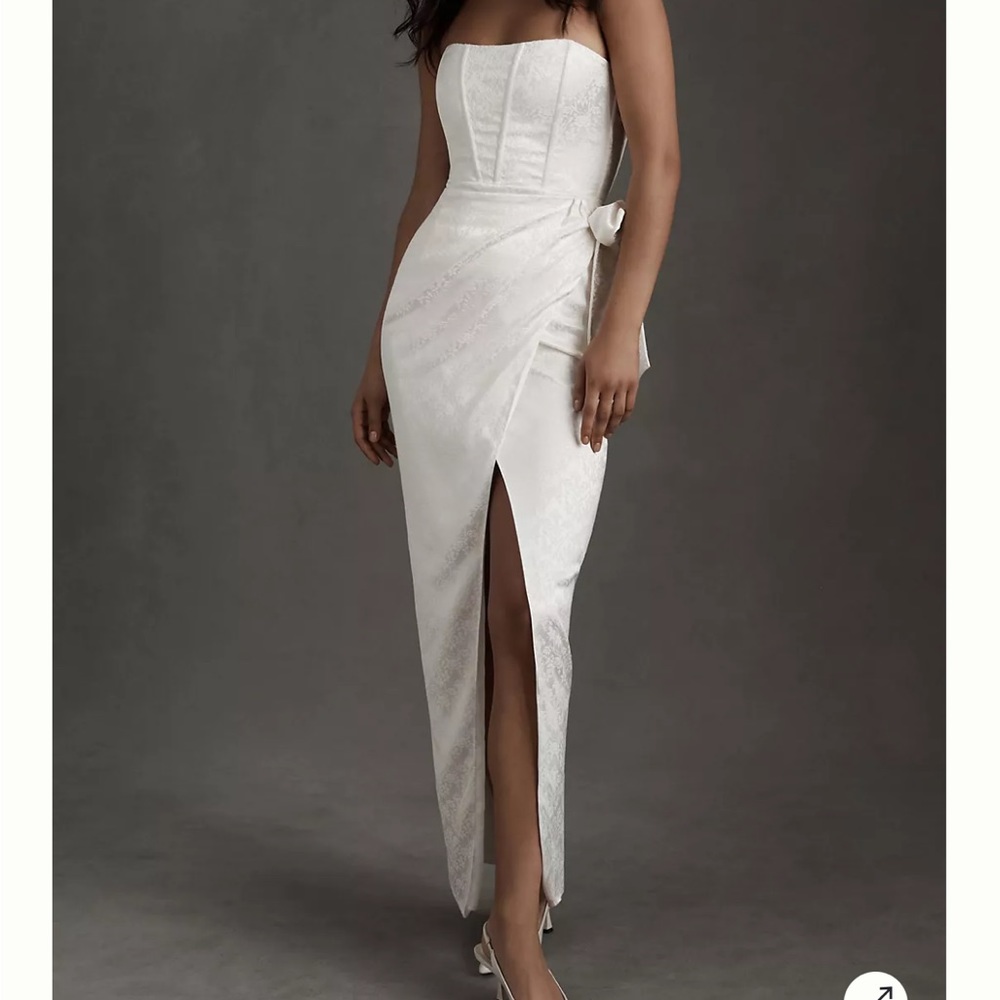 V. Chapman June Dress (white)